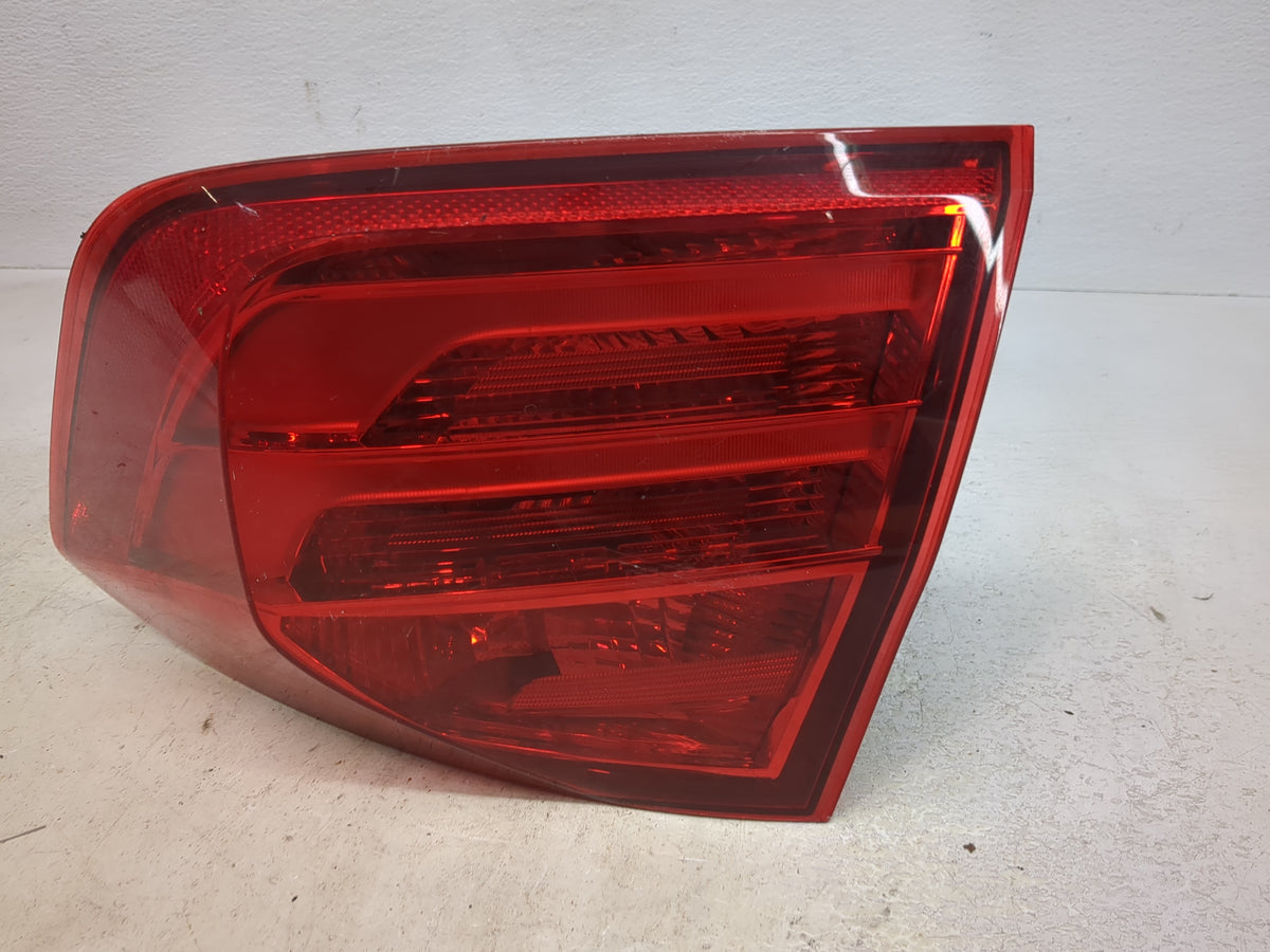 2013 Bmw 320 Passenger Right Side Deck Lid Mounted Tail Light - Oemusedautoparts1.com