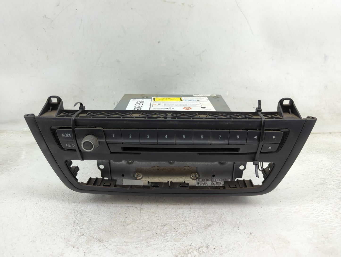 2012-2013 Bmw 320i Radio AM FM Cd Player Receiver Replacement P/N:9 321 499 01 Fits Fits 2012 2013 OEM Used Auto Parts - Oem