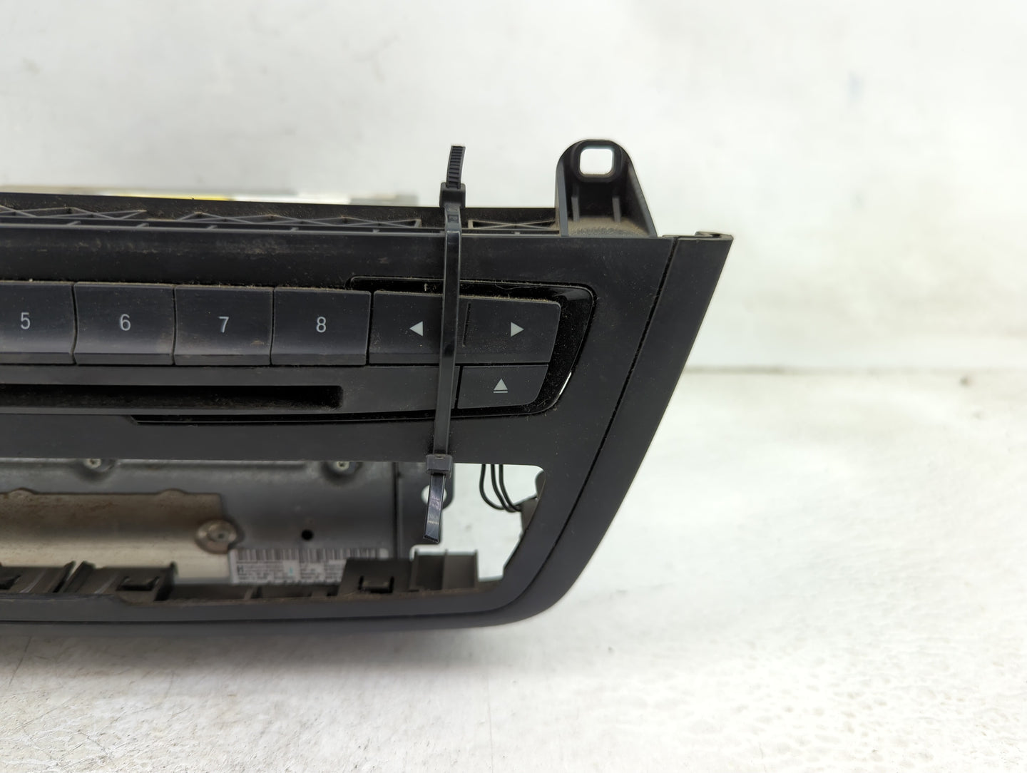 2012-2013 Bmw 320i Radio AM FM Cd Player Receiver Replacement P/N:9 321 499 01 Fits Fits 2012 2013 OEM Used Auto Parts - Oem