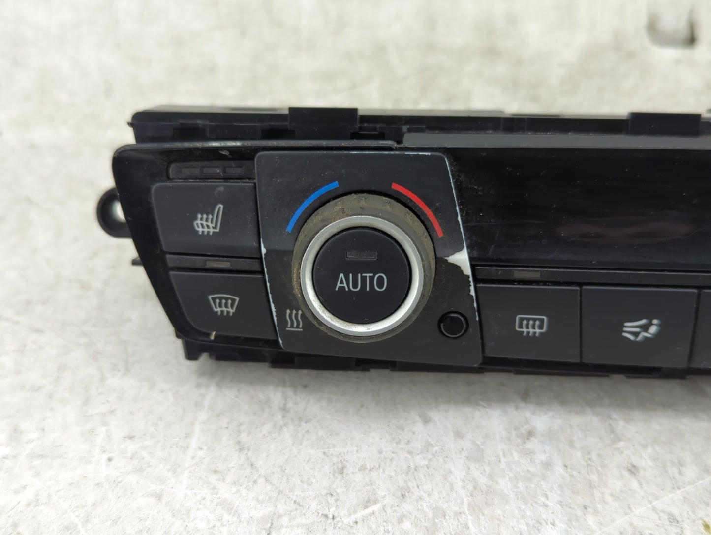 2012-2014 Bmw 320i Climate Control Module Temperature AC/Heater Replacement Fits Fits 2012 2013 2014 OEM Used Auto Parts - O