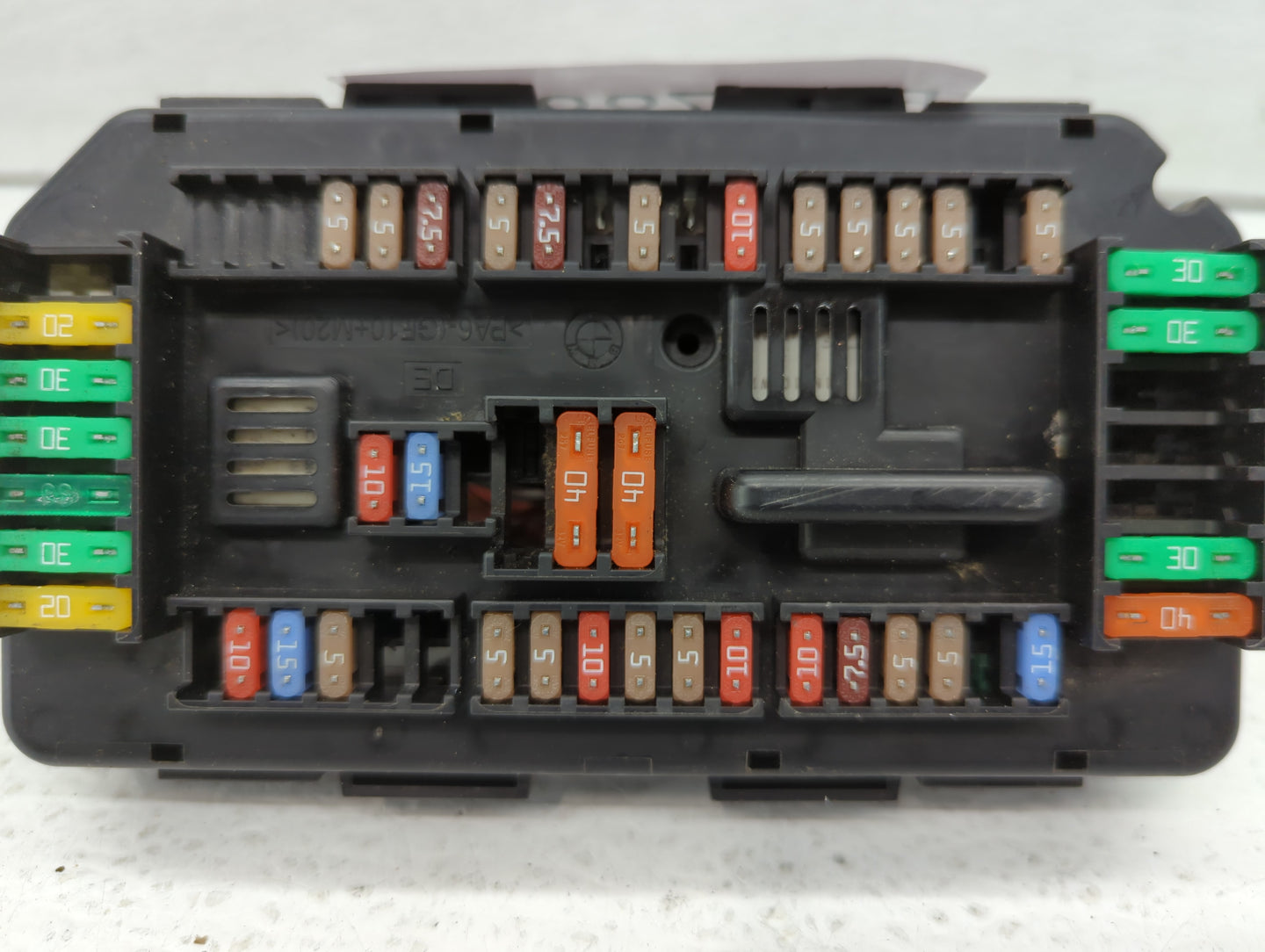 2012-2018 Bmw 320i Fusebox Fuse Box Panel Relay Module P/N:9337879 02 9261110 03 Fits OEM Used Auto Parts - Oemusedautoparts