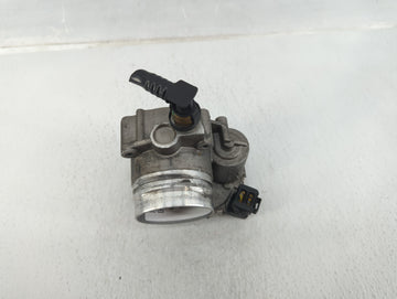 2012-2018 Bmw 320i Throttle Body P/N:A2C83786800 1354 7588625-03 Fits Fits 2012 2013 2014 2015 2016 2017 2018 OEM Used Auto Parts