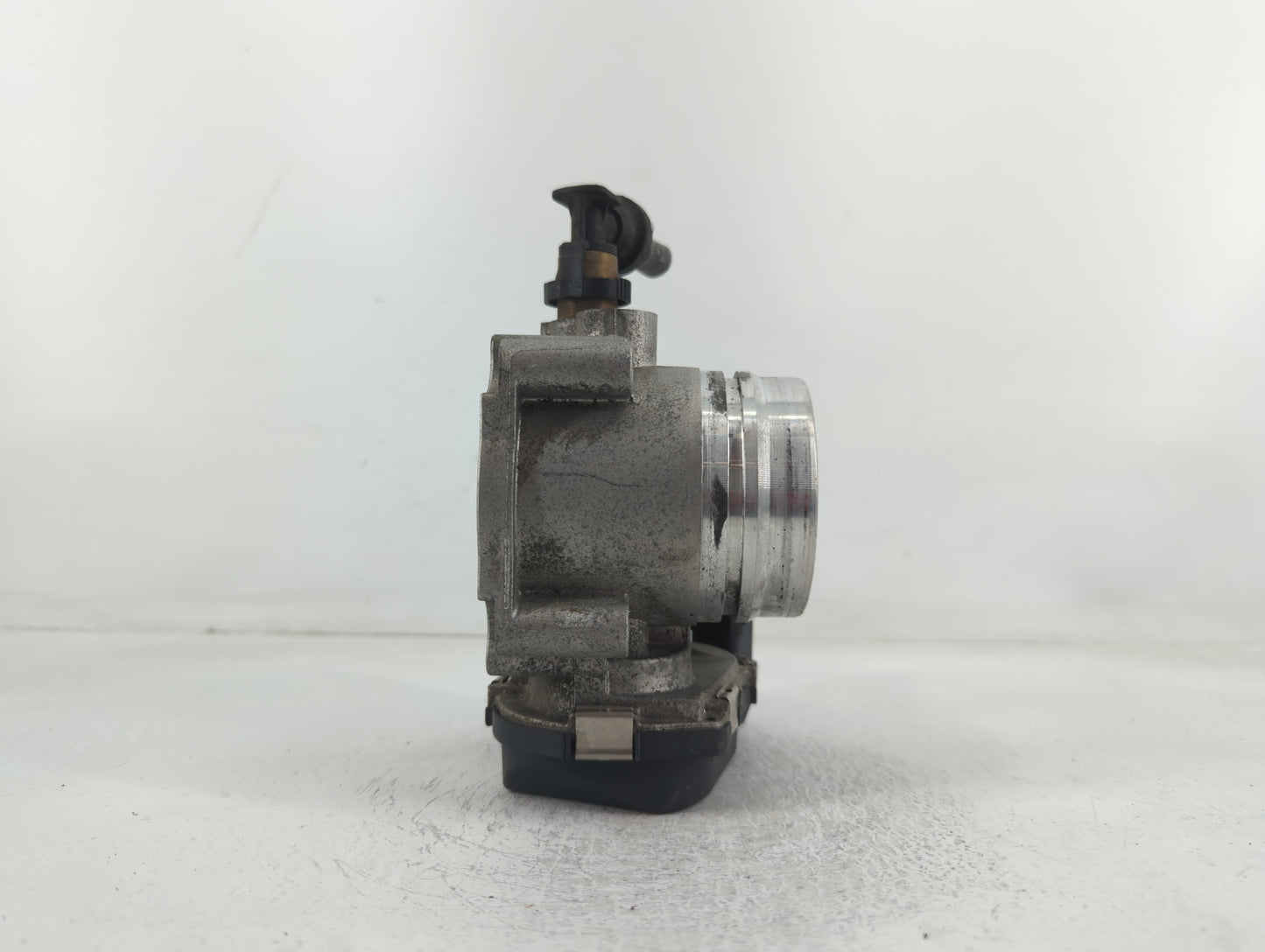 2012-2018 Bmw 320i Throttle Body P/N:1354 7588625-04 A2C83786800 Fits Fits 2012 2013 2014 2015 2016 2017 2018 OEM Used Auto 