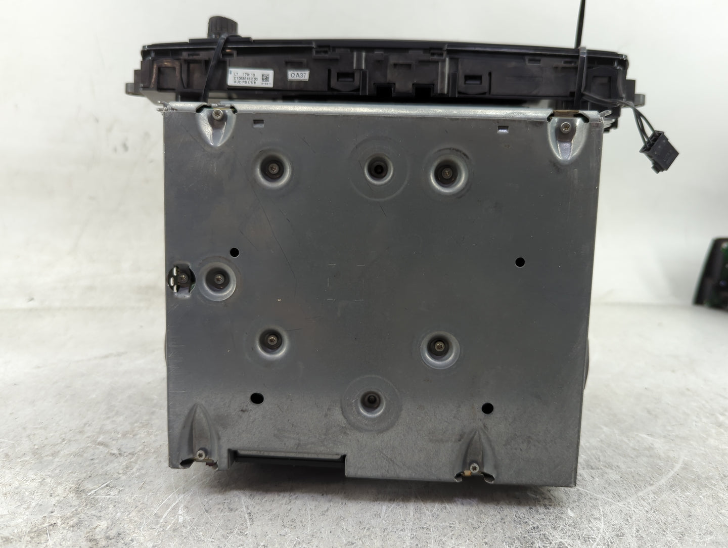 2012-2013 Bmw 328 Radio AM FM Cd Player Receiver Replacement P/N:932149901 E1063616E00 Fits Fits 2012 2013 OEM Used Auto Par