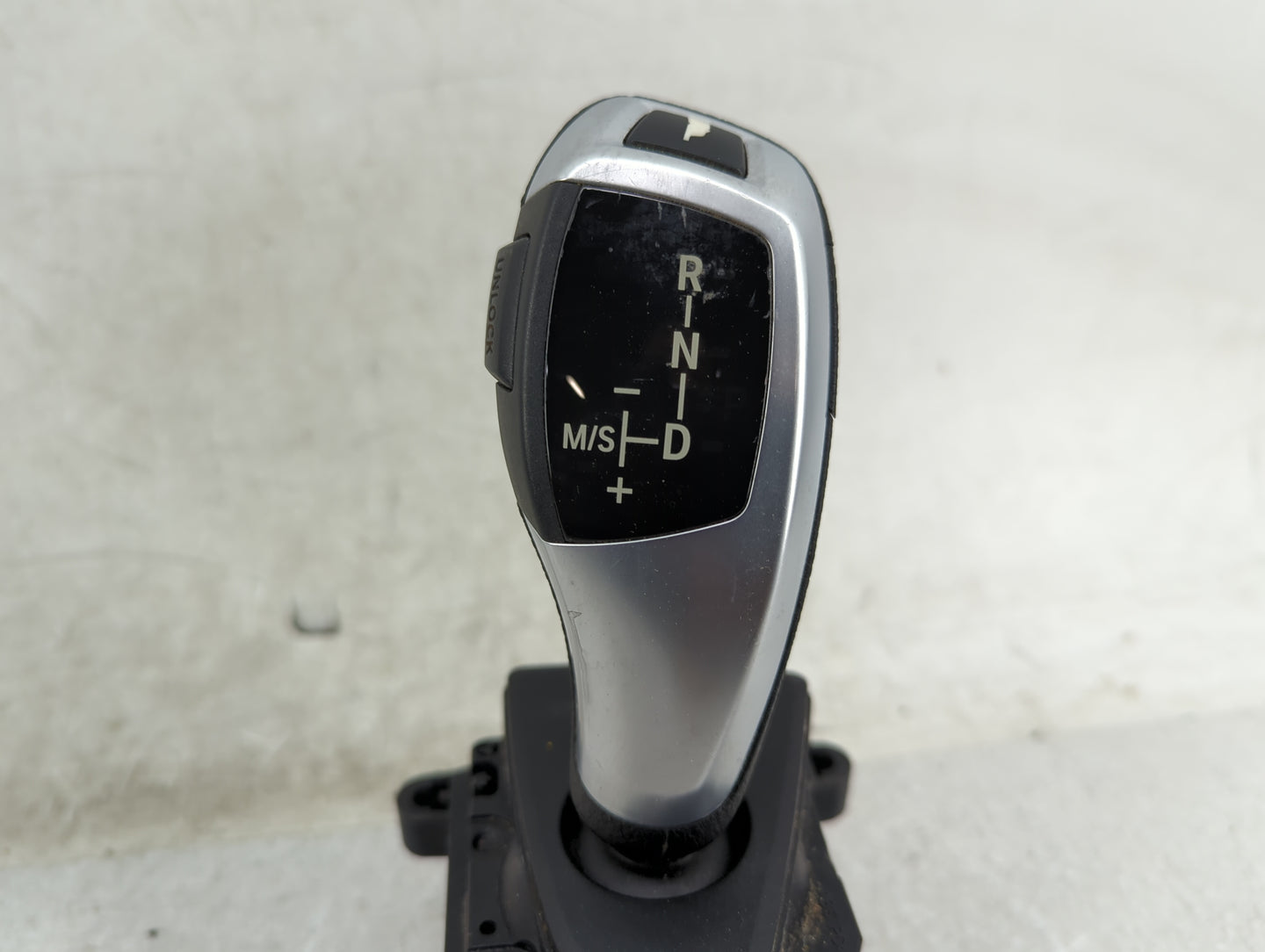 2013 Bmw 328 Floor Console Assembly Shifter - Oemusedautoparts1.com