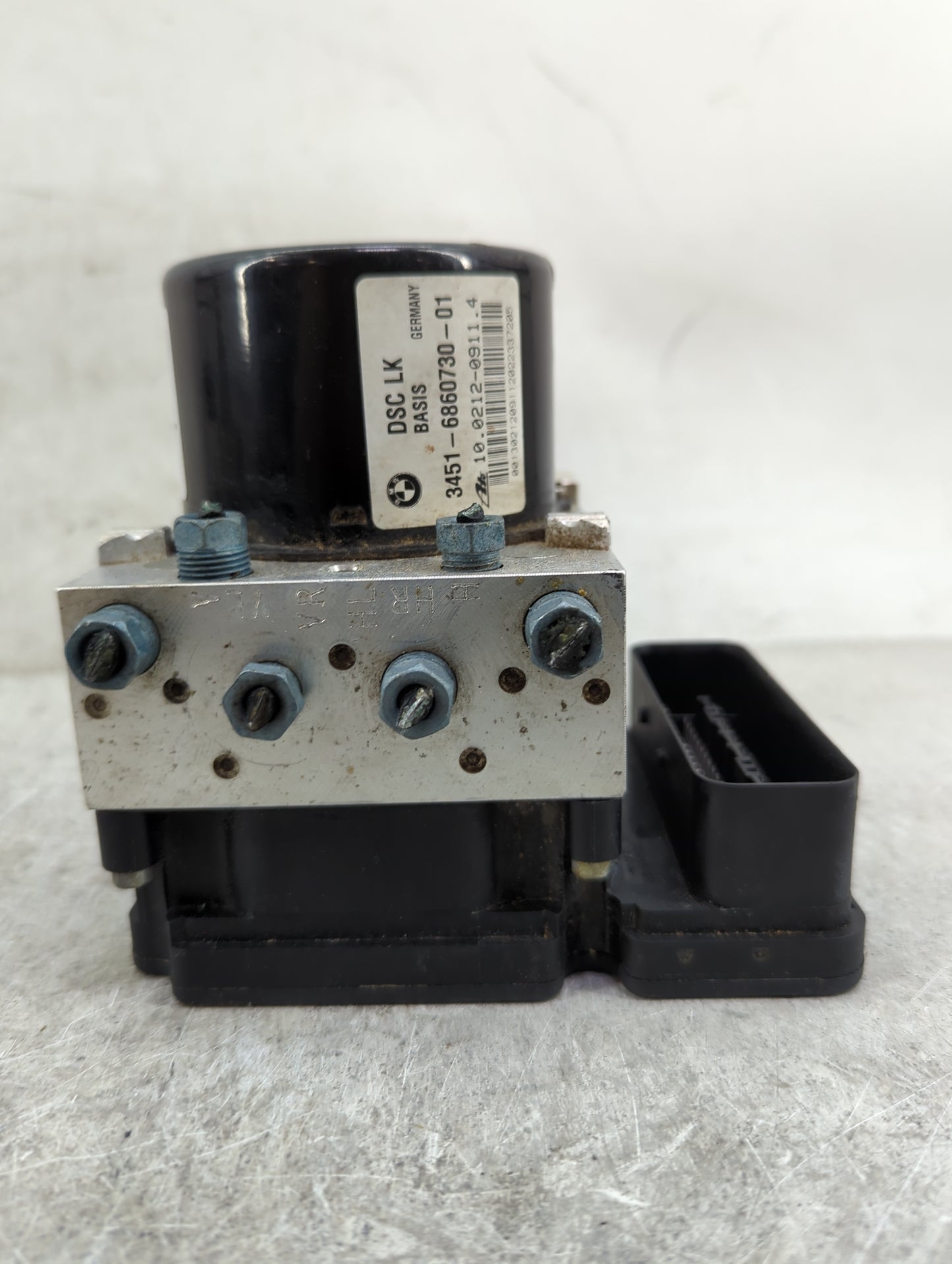 2012-2013 Bmw 328 ABS Pump Control Module Replacement P/N:10.0962-0828.3 10.0622-3207.1, 28.5620-4019.3 Fits Fits 2012 2013 