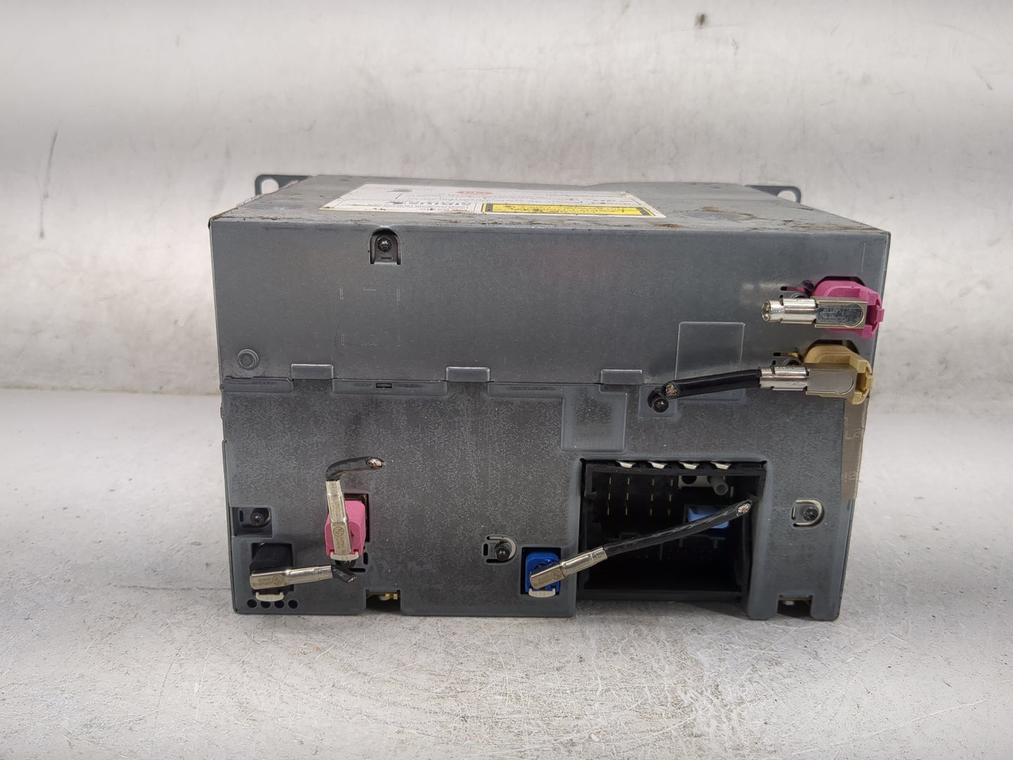 2010-2013 Bmw 328 Radio AM FM Cd Player Receiver Replacement P/N:9583185031575333 928343001 Fits OEM Used Auto Parts - Oemus