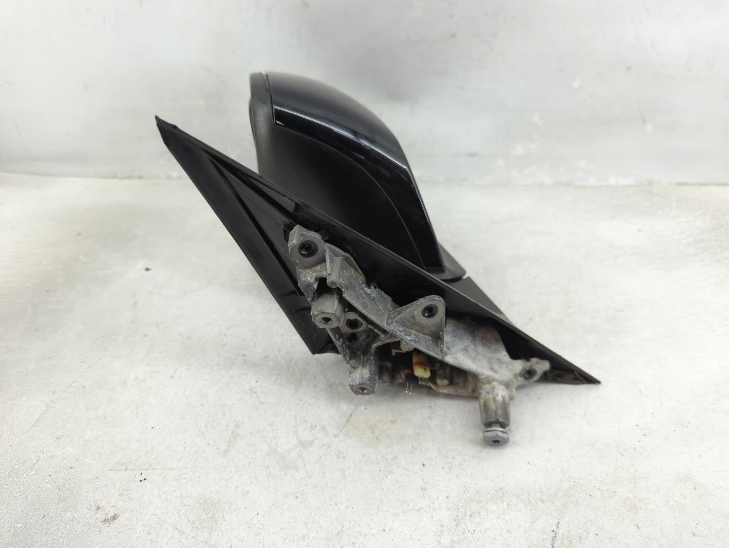 2013-2016 Bmw 328i Driver Side View Mirror - Left Door Mirror OEM Used - Oemusedautoparts1.com