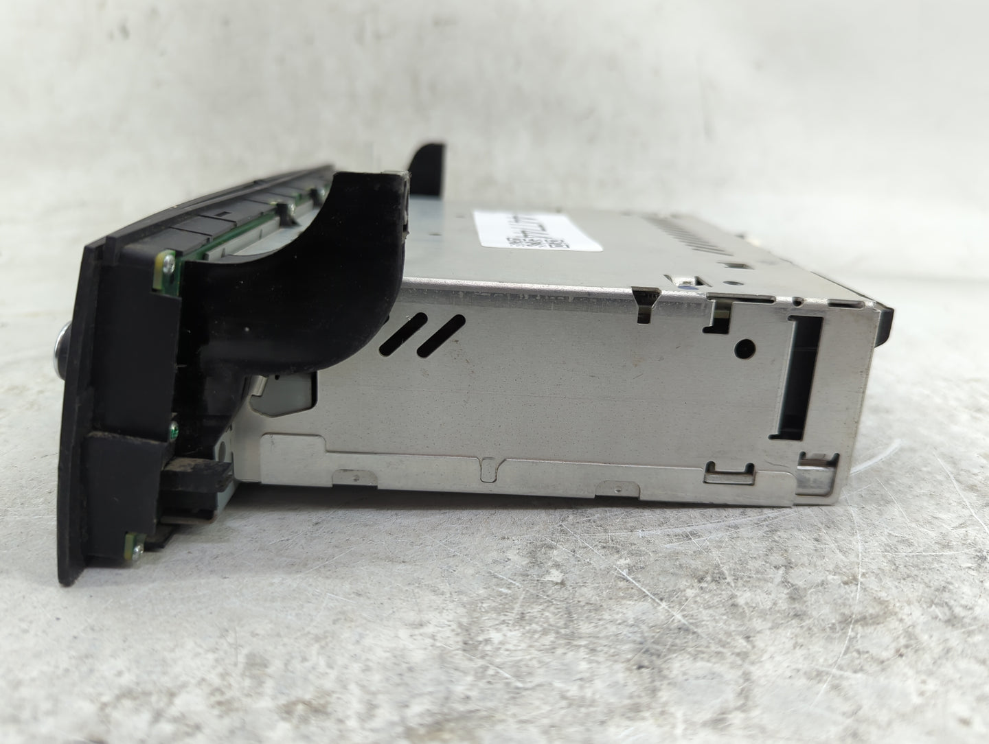 2010-2013 Bmw 328i Radio AM FM Cd Player Receiver Replacement P/N:65129302171-01 9302171 Fits OEM Used Auto Parts - Oemuseda