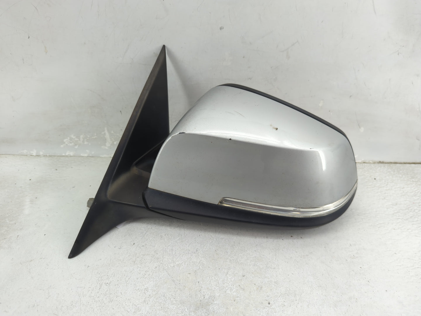 2012-2013 Bmw 328i Driver Side View Mirror - Left Door Mirror OEM Used - Oemusedautoparts1.com