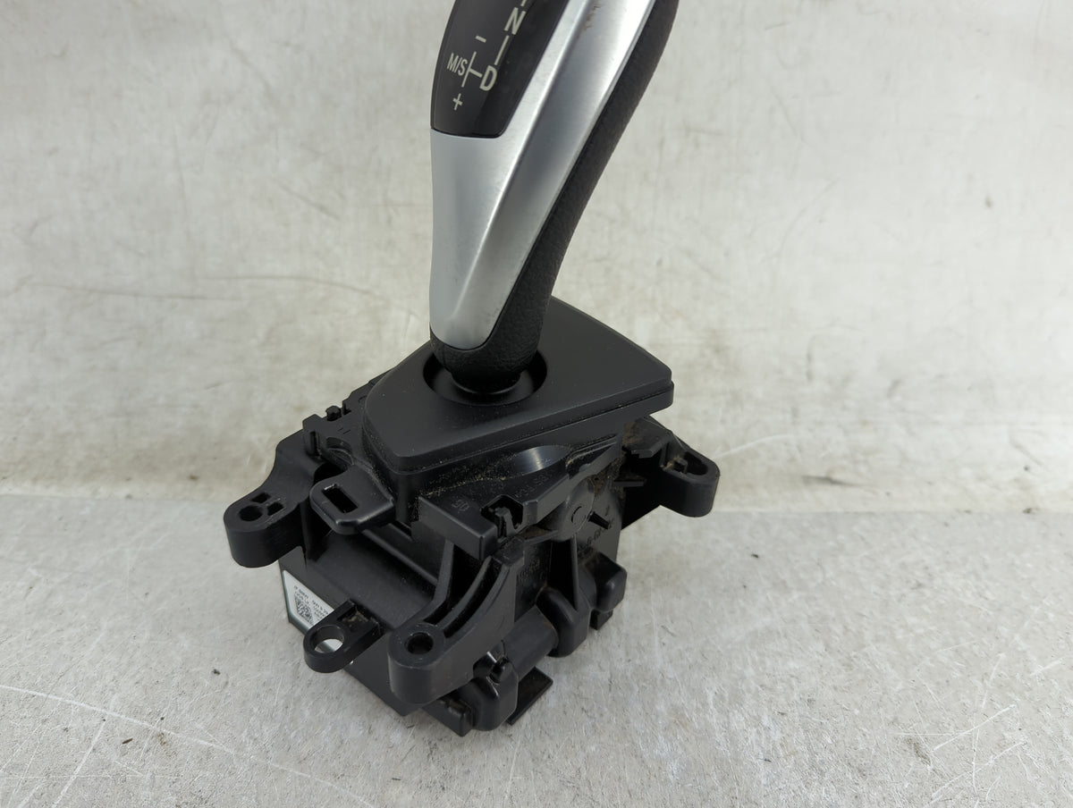 2013 Bmw 328i Floor Console Assembly Shifter 1451372 - Oemusedautoparts1.com