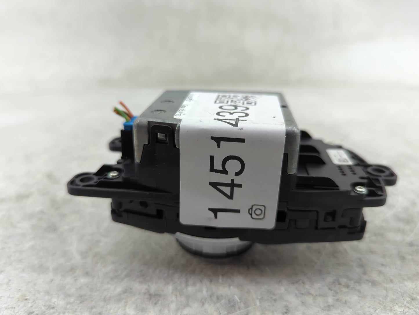 2013 Bmw 328i Radio AM FM Cd Player Receiver Replacement P/N:B0827527 0008116784 Fits OEM Used Auto Parts - Oemusedautoparts