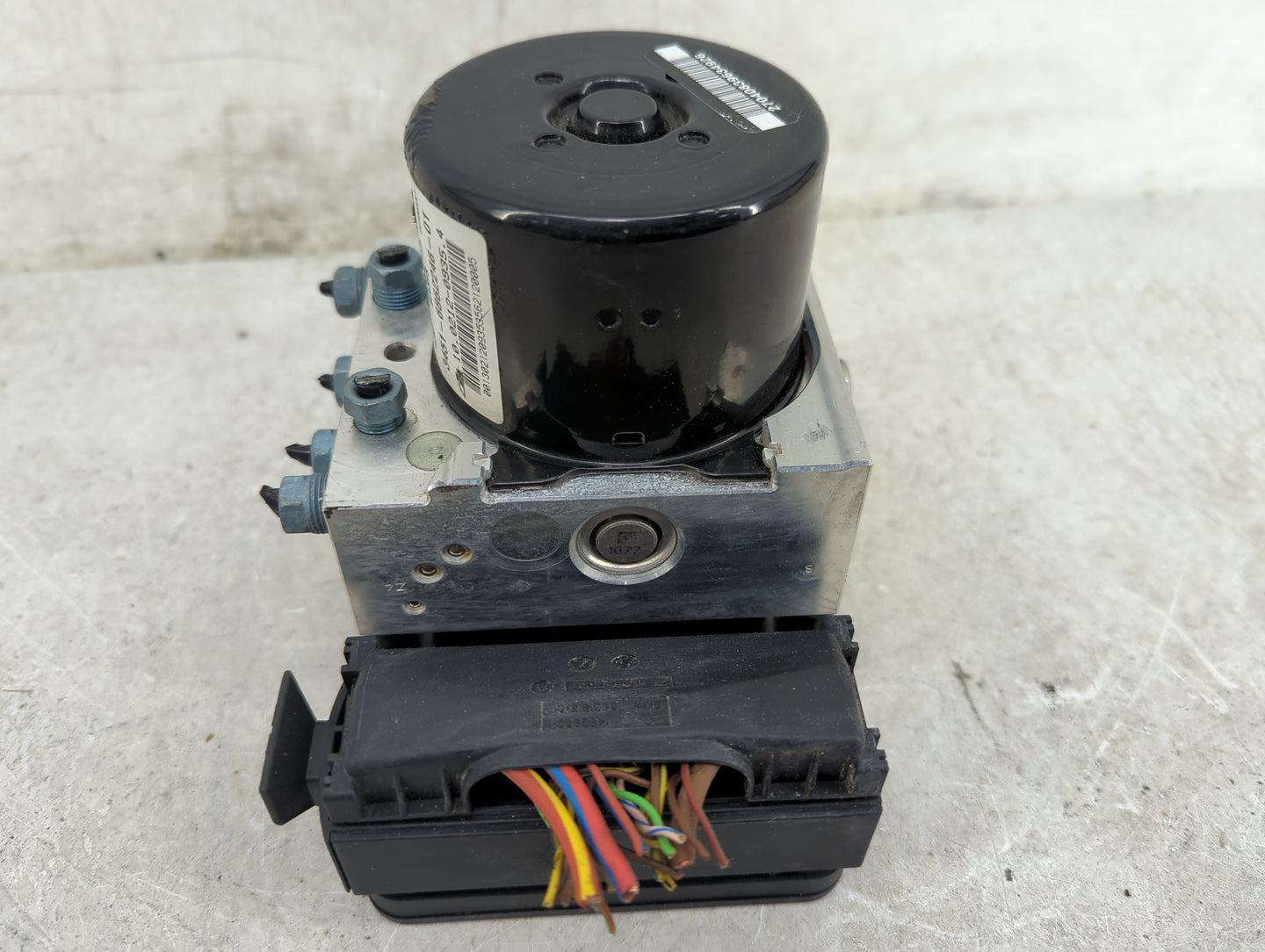2012-2013 Bmw 328i ABS Pump Control Module Replacement P/N:3451-6862246-01 10.0212-0935.4 Fits Fits 2012 2013 OEM Used Auto 