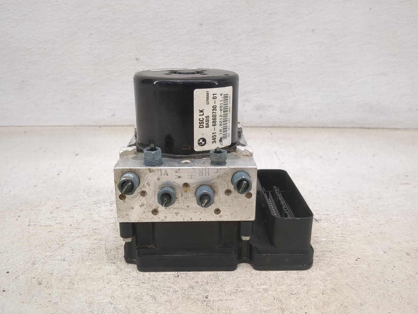 2012-2013 Bmw 328i ABS Pump Control Module Replacement P/N:3451-6860730-01 10.0212-0911.4 Fits Fits 2012 2013 OEM Used Auto 