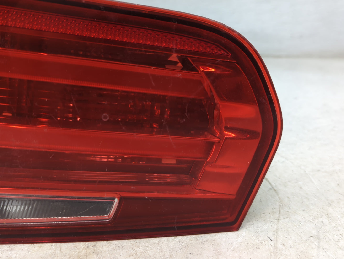 2012-2015 Bmw 328i Passenger Right Side Deck Lid Mounted Tail Light - Oemusedautoparts1.com