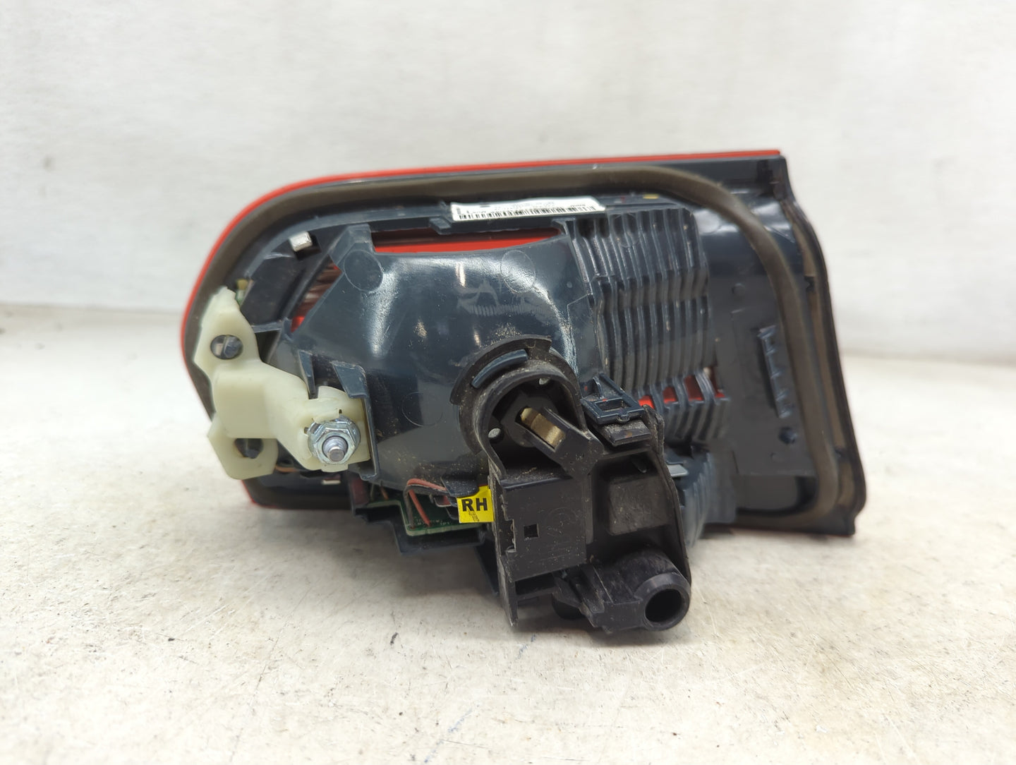 2012-2015 Bmw 328i Passenger Right Side Deck Lid Mounted Tail Light - Oemusedautoparts1.com
