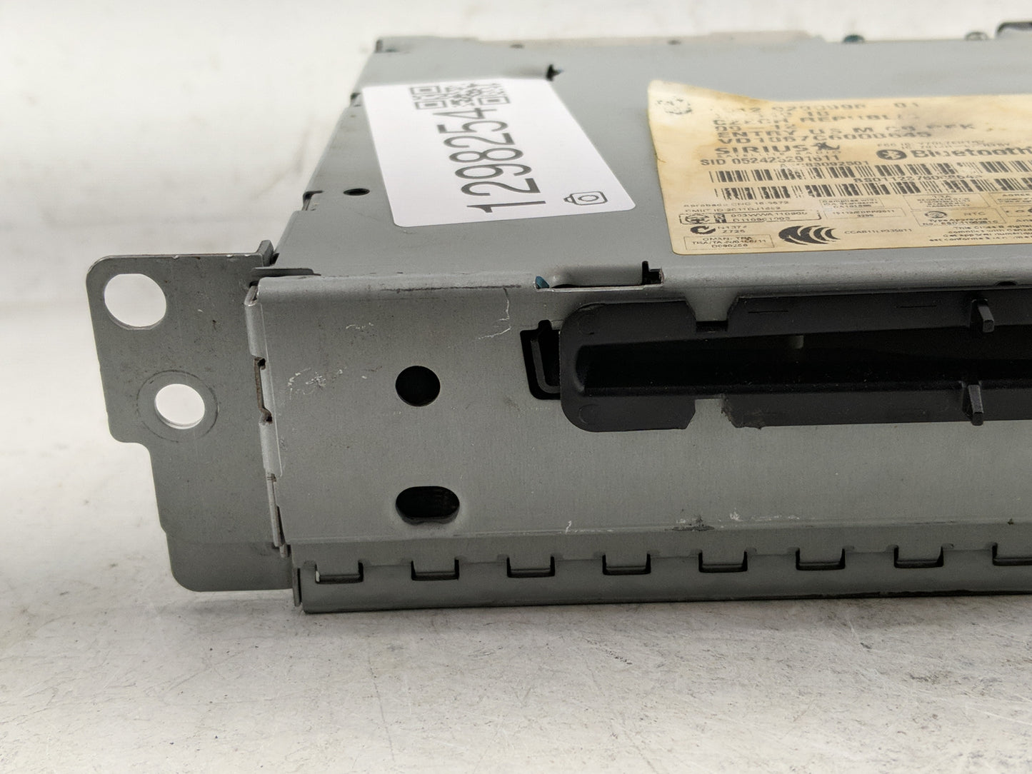 2012-2013 Bmw 328i Radio AM FM Cd Player Receiver Replacement P/N:9290998 Fits Fits 2012 2013 OEM Used Auto Parts - Oemuseda