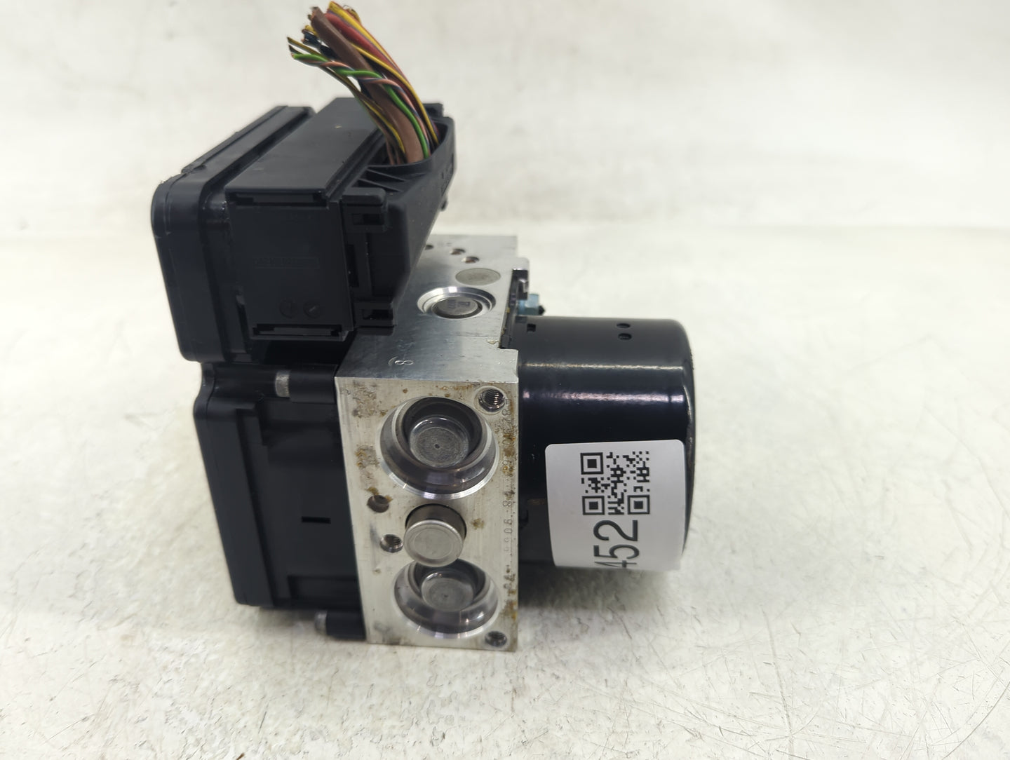 2012-2013 Bmw 328i ABS Pump Control Module Replacement P/N:3451-6862246-01 Fits Fits 2012 2013 OEM Used Auto Parts - Oemused