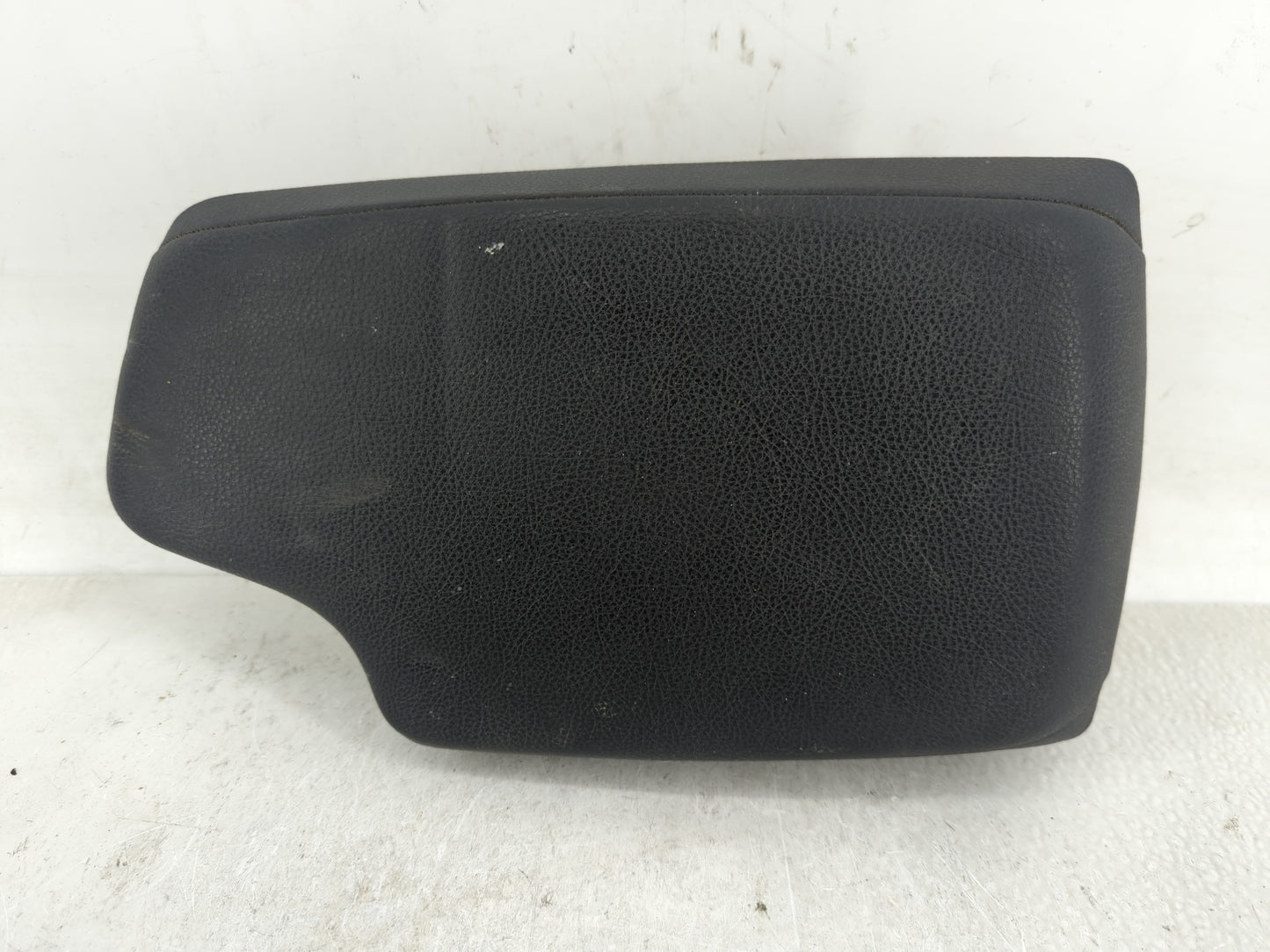 2013 Bmw 328i Center Console Armrest Cover Lid Fits OEM Used Auto Parts - Oemusedautoparts1.com
