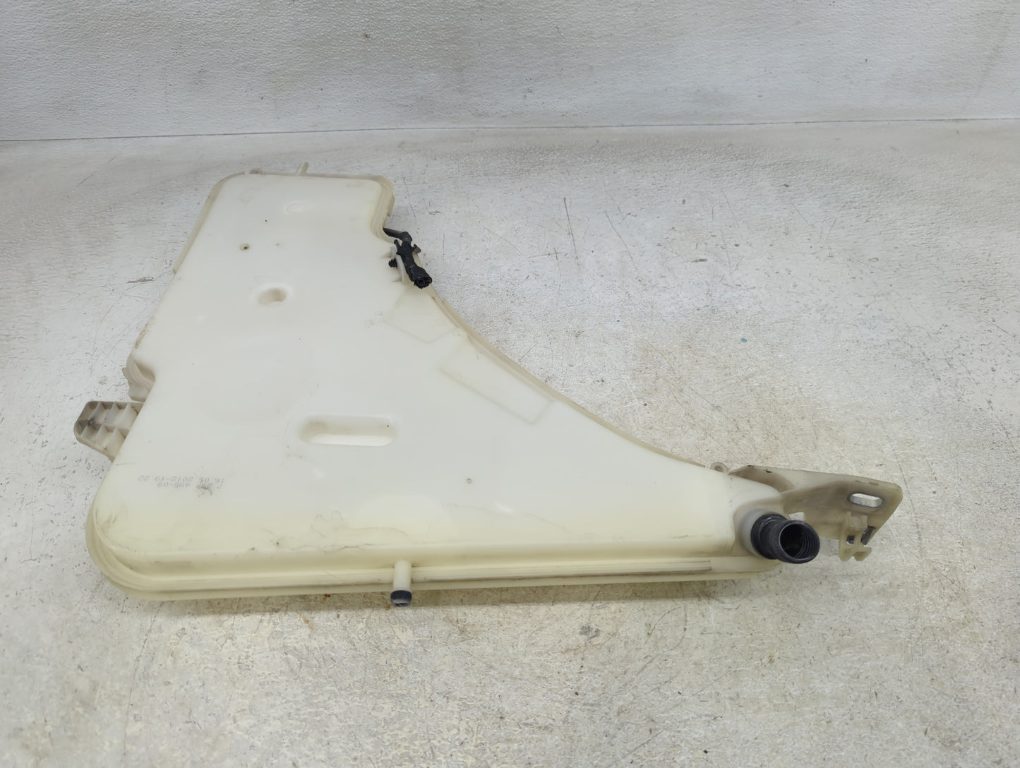 2012-2016 Bmw 328i Windshield Washer Fluid Reservoir Bottle Oem - Oemusedautoparts1.com