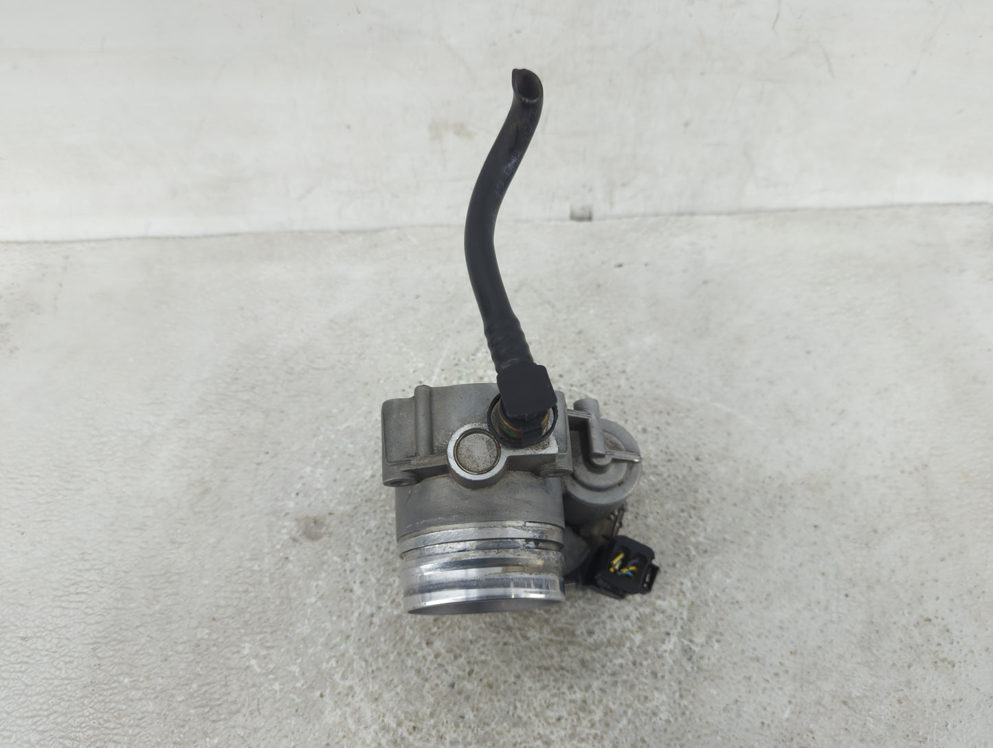 2012-2016 Bmw 328i Throttle Body P/N:7588625-02 A2C53355204 Fits Fits 2012 2013 2014 2015 2016 2017 2018 OEM Used Auto Parts