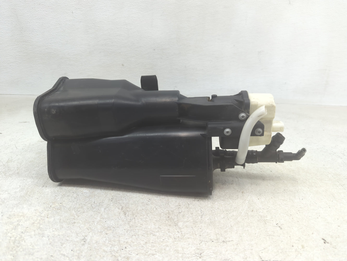 2013 Bmw 328i Fuel Vapor Charcoal Canister - Oemusedautoparts1.com