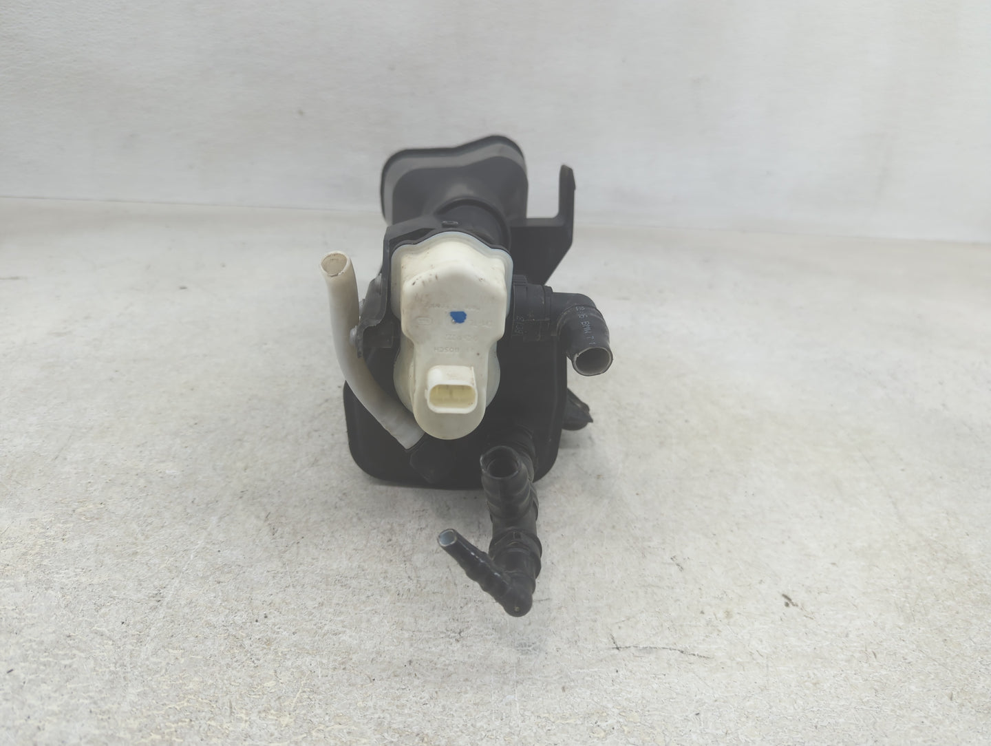 2013 Bmw 328i Fuel Vapor Charcoal Canister - Oemusedautoparts1.com