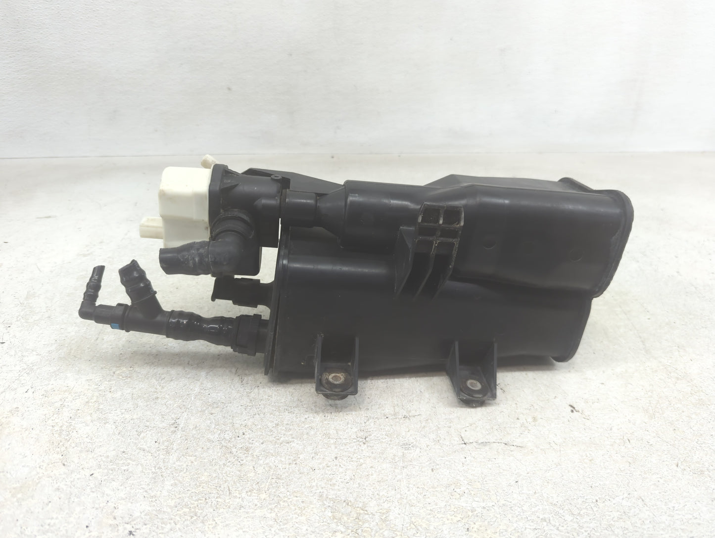 2013 Bmw 328i Fuel Vapor Charcoal Canister - Oemusedautoparts1.com