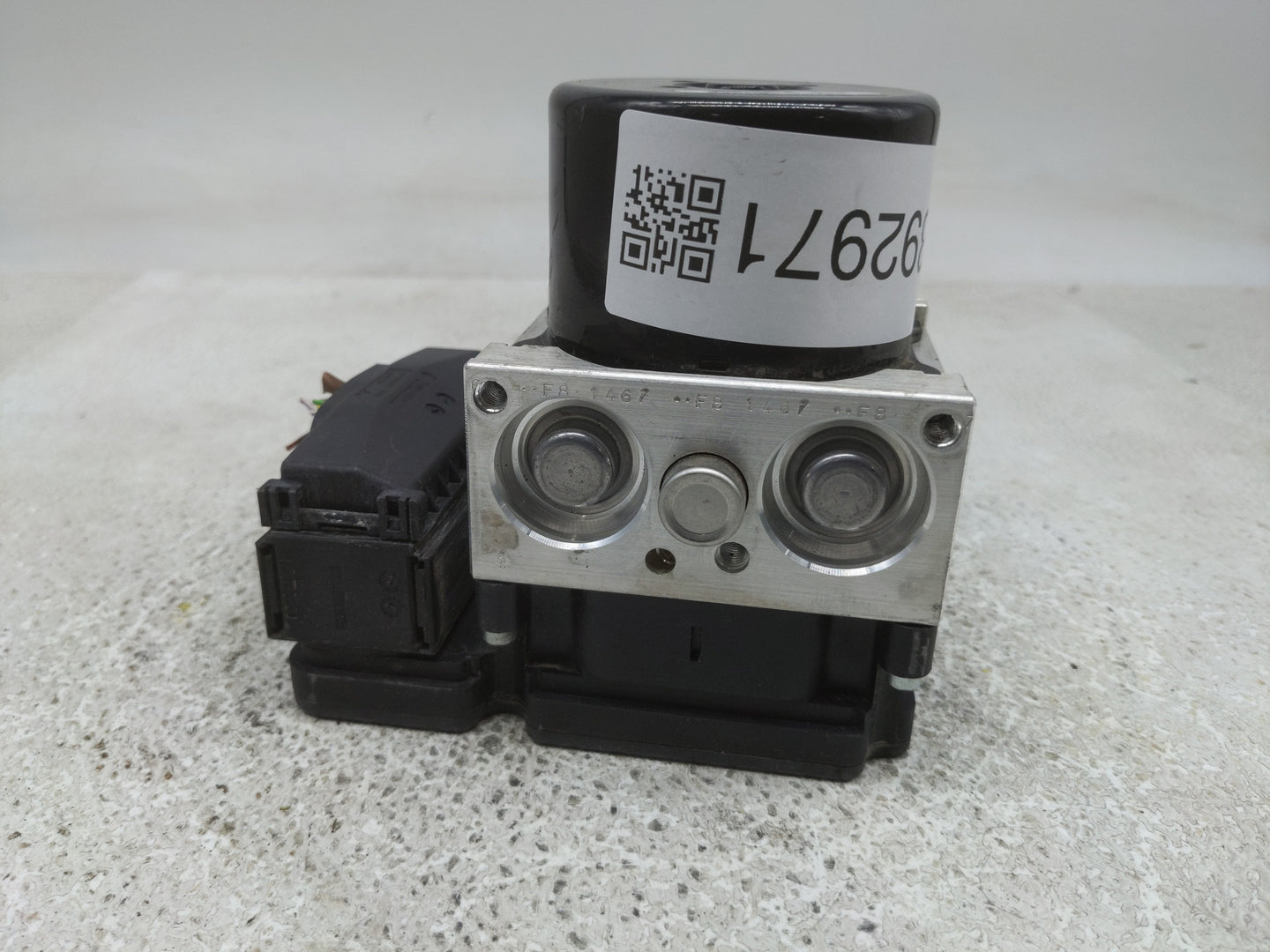 2013 Bmw 328i ABS Pump Control Module Replacement P/N:3451-6862246-01 Fits OEM Used Auto Parts - Oemusedautoparts1.com