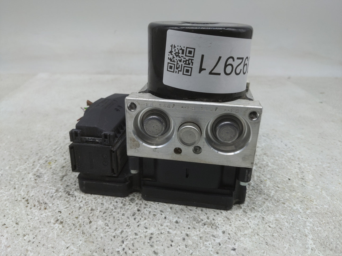 2013 Bmw 328i ABS Pump Control Module Replacement P/N:3451-6862246-01 Fits OEM Used Auto Parts - Oemusedautoparts1.com