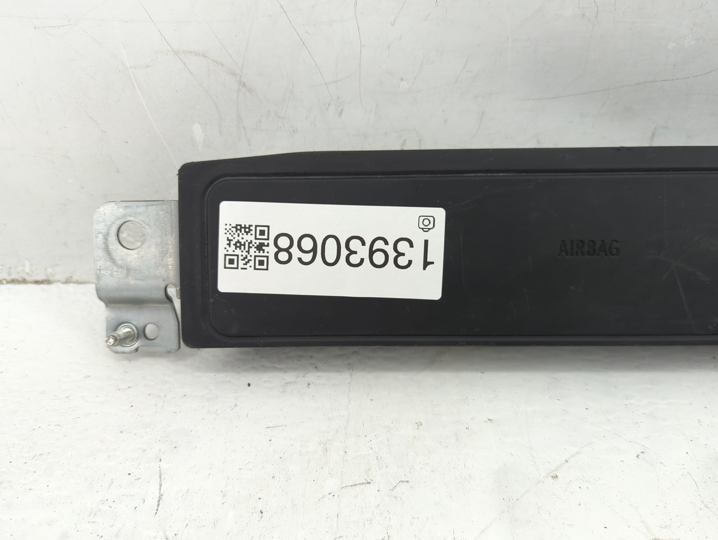 2013 Bmw 328i Air Bag Passenger Right Knee OEM P/N:1024565/06 Fits OEM Used Auto Parts - Oemusedautoparts1.com