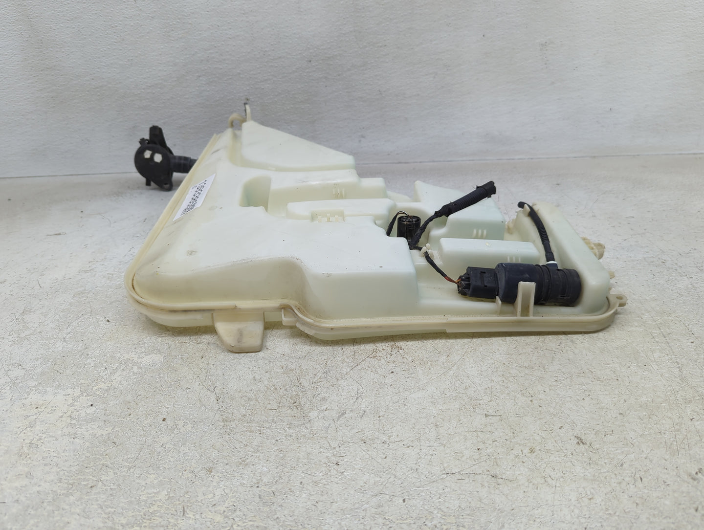 2012-2016 Bmw 328i Radiator Coolant Overflow Expansion Tank Bottle - Oemusedautoparts1.com