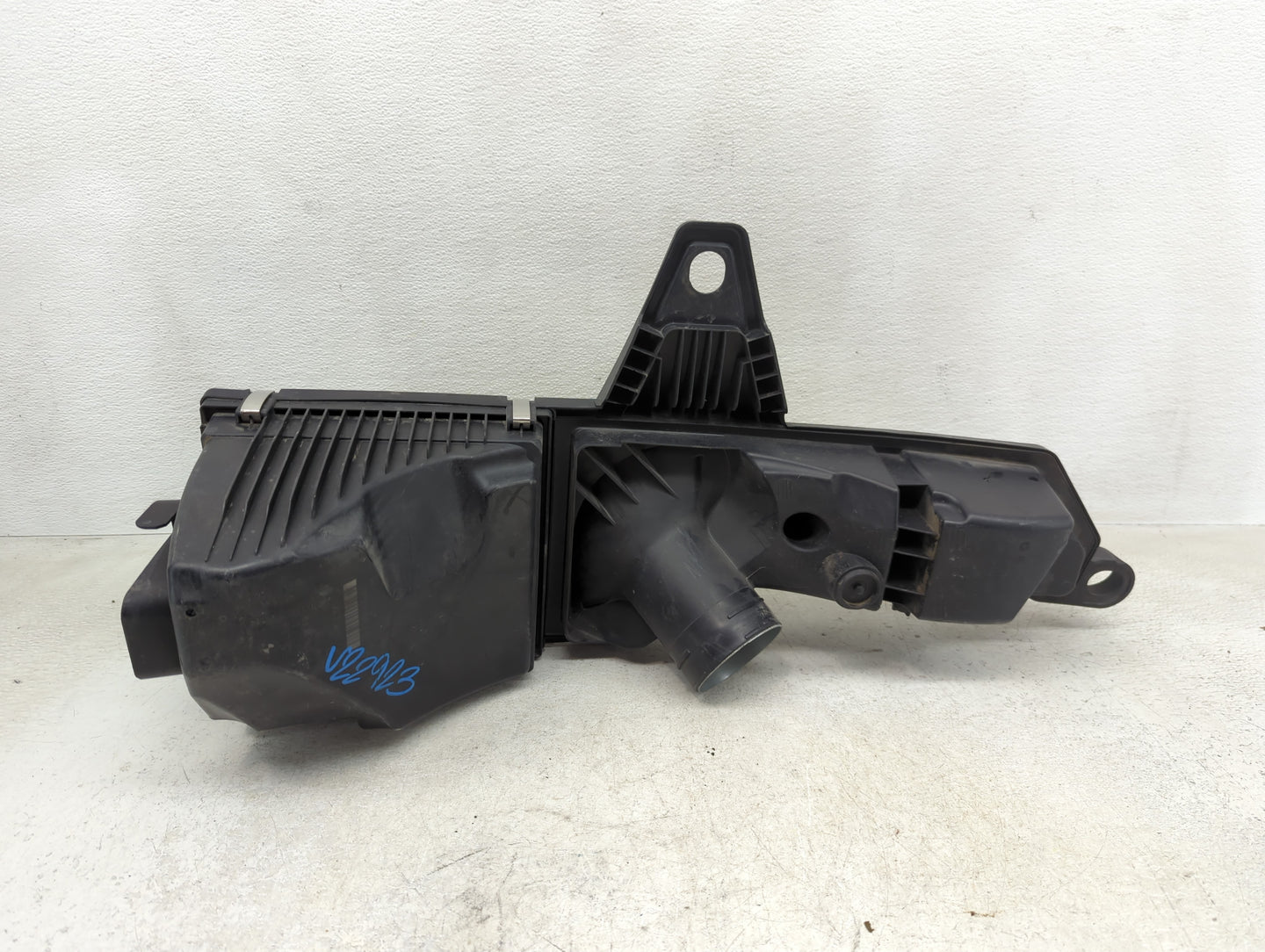 2012-2016 Bmw 328i Air Cleaner Intake-duct Hose Tube - Oemusedautoparts1.com