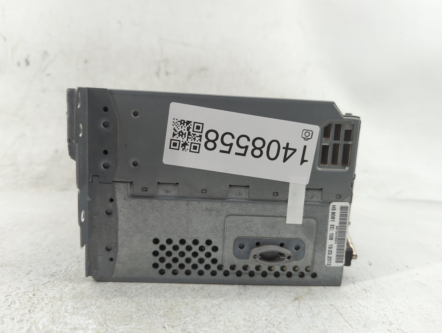 2013 Bmw 328i Radio AM FM Cd Player Receiver Replacement P/N:932149901 Fits OEM Used Auto Parts - Oemusedautoparts1.com