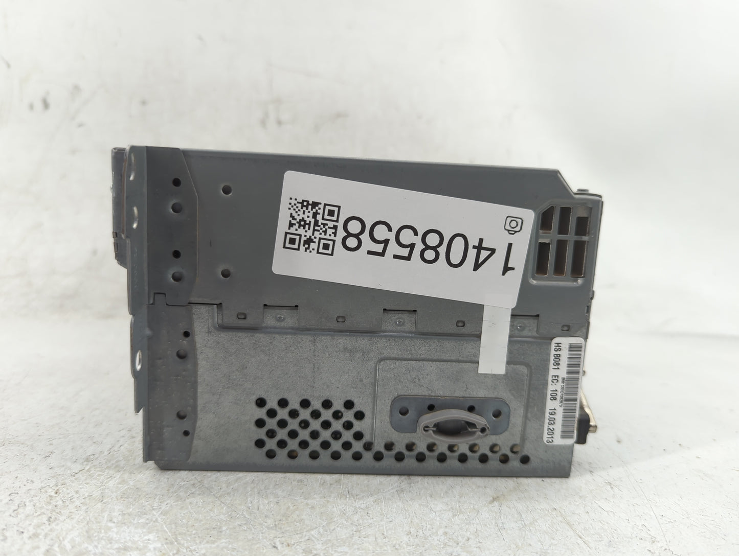 2013 Bmw 328i Radio AM FM Cd Player Receiver Replacement P/N:932149901 Fits OEM Used Auto Parts - Oemusedautoparts1.com