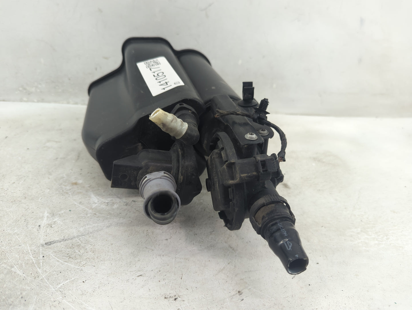 2013 Bmw 328i Fuel Vapor Charcoal Canister - Oemusedautoparts1.com