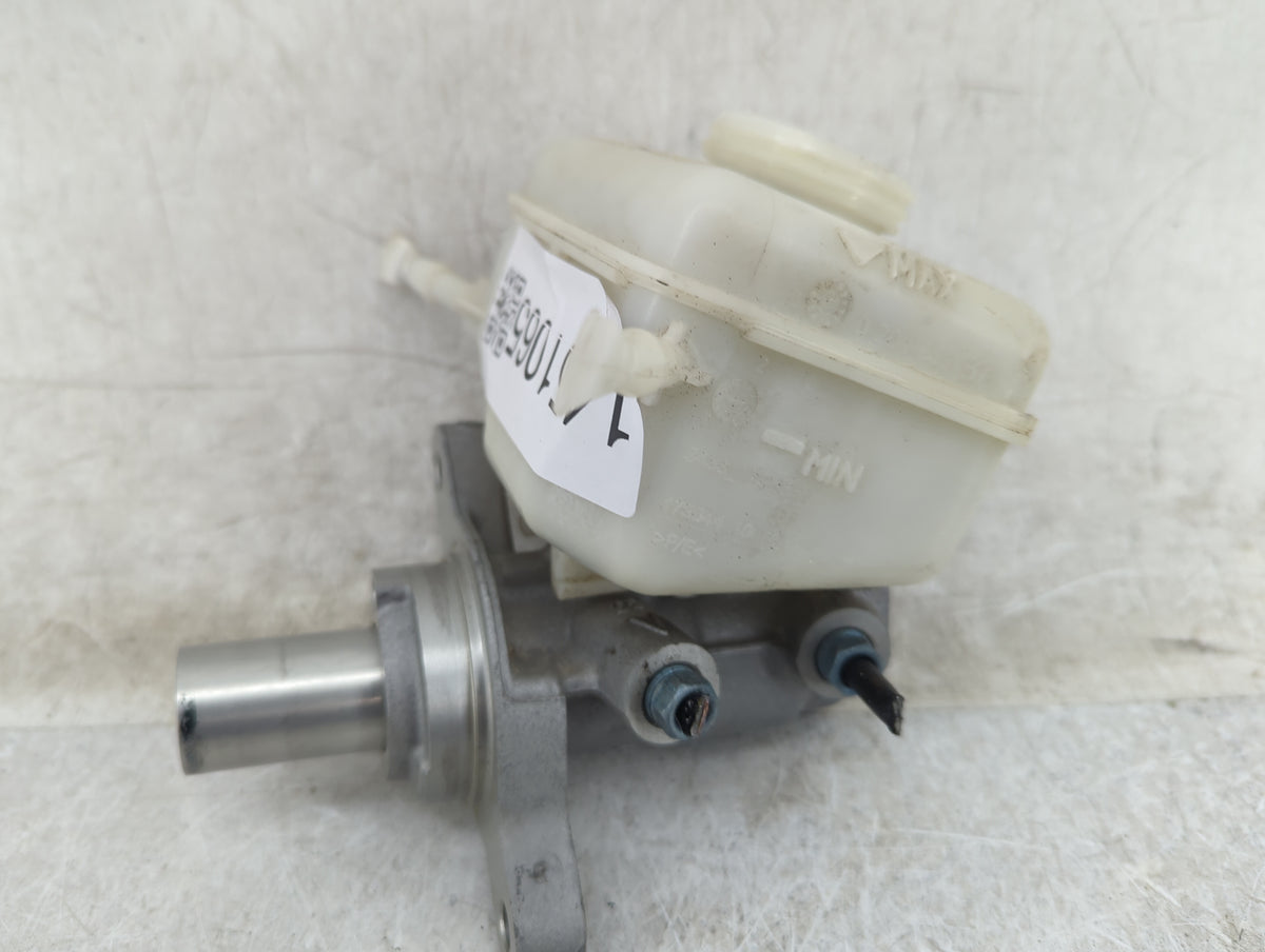 2012-2016 Bmw 328i Brake Master Cylinder 1451065 - Oemusedautoparts1.com