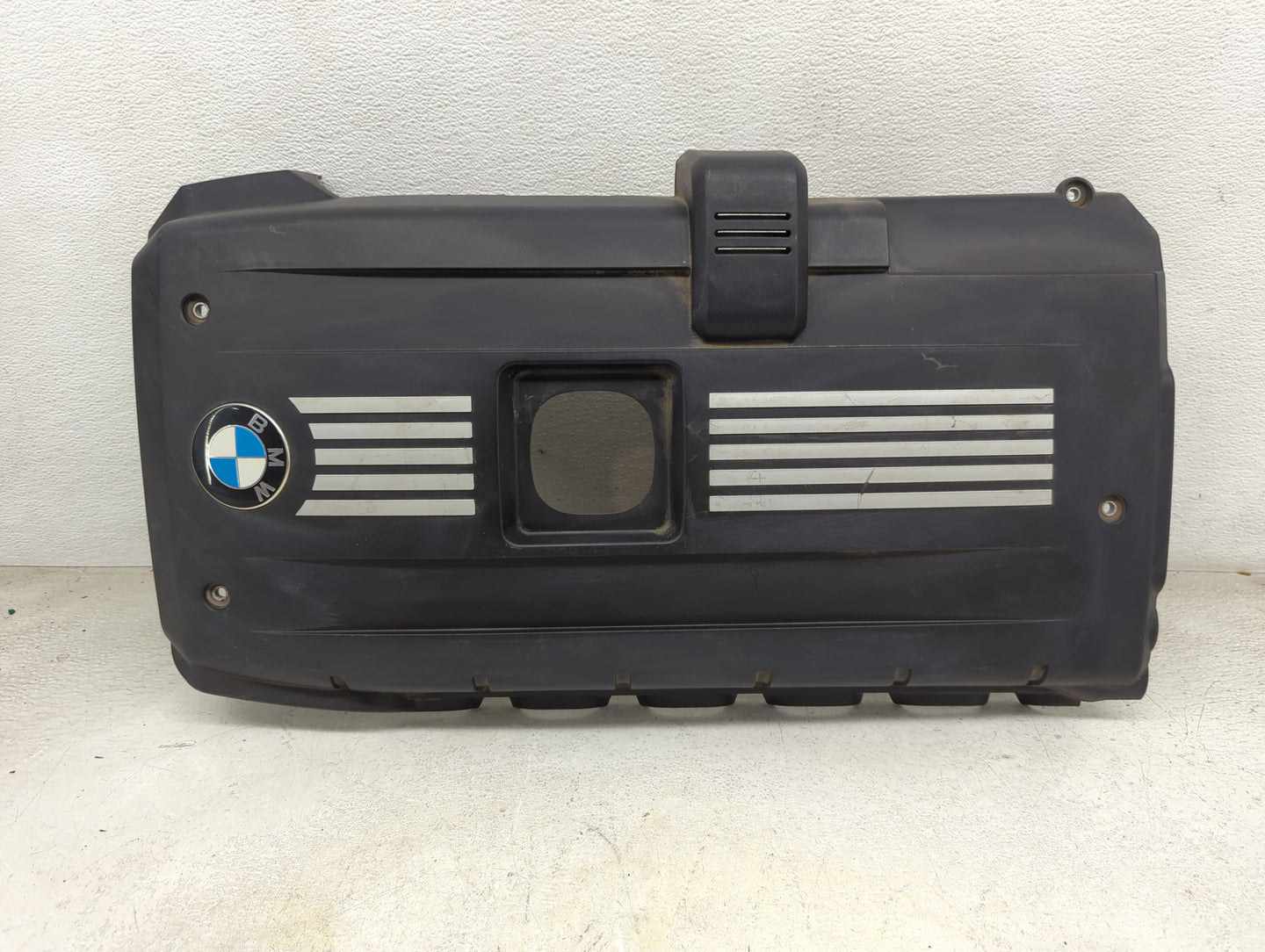2013 Bmw 328i Engine Cover 1453186 - Oemusedautoparts1.com