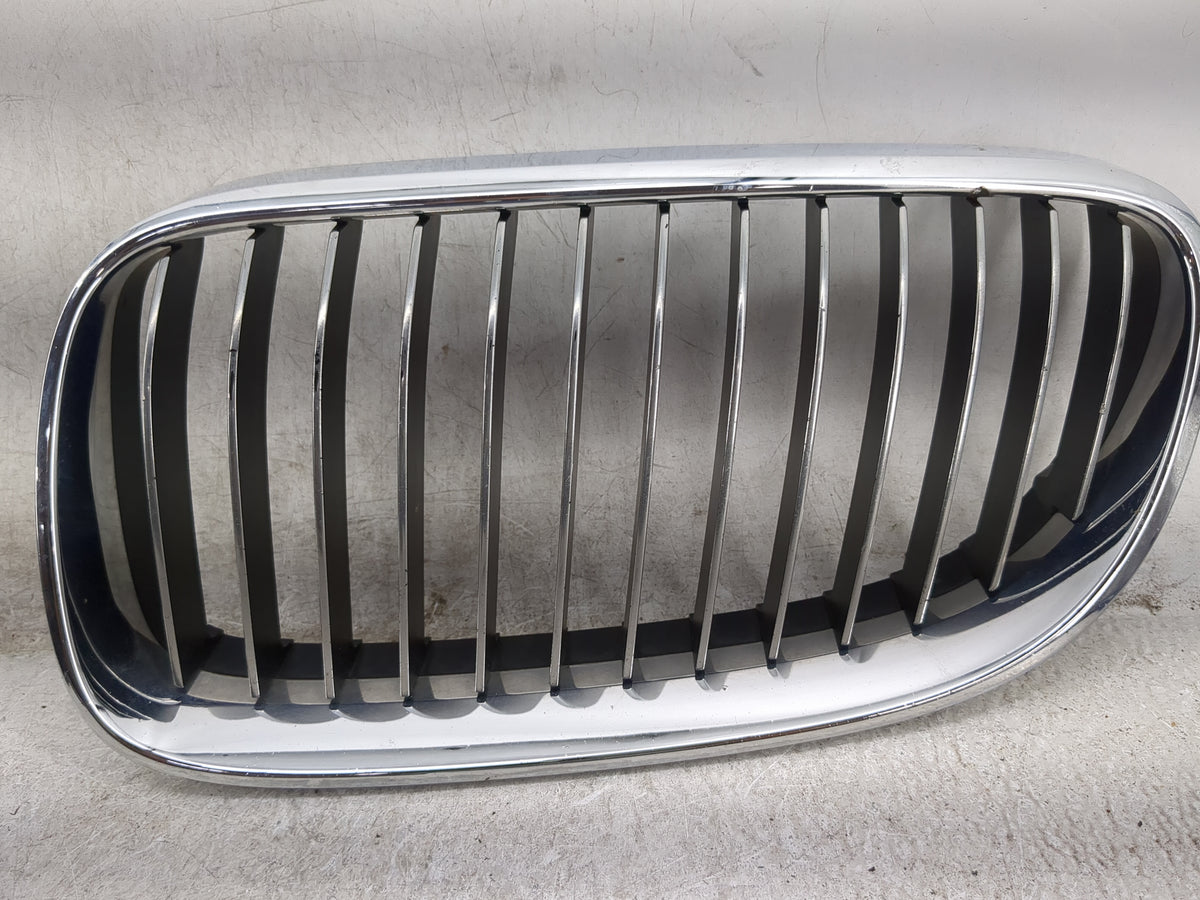 2011-2013 Bmw 328i Front Grille Bumper Not Included 1459911 - Oemusedautoparts1.com