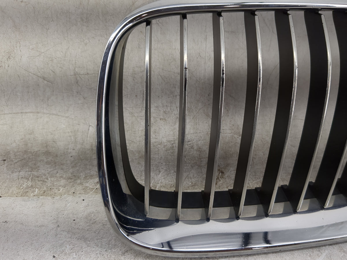 2011-2013 Bmw 328i Front Grille Bumper Not Included 1459911 - Oemusedautoparts1.com