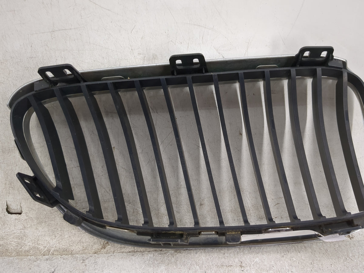 2011-2013 Bmw 328i Front Grille Bumper Not Included 1459911 - Oemusedautoparts1.com