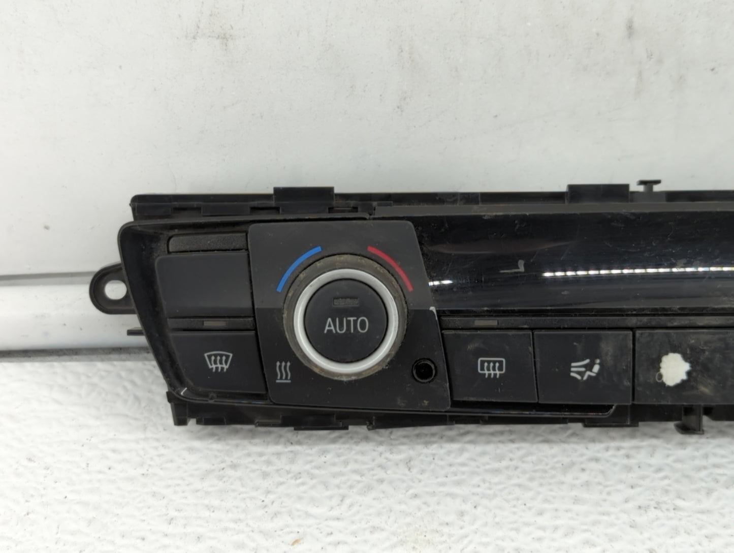 2012-2015 Bmw 328i Climate Control Module Temperature AC/Heater Replacement P/N:E1062671 9207195 Fits Fits 2012 2013 2014 20