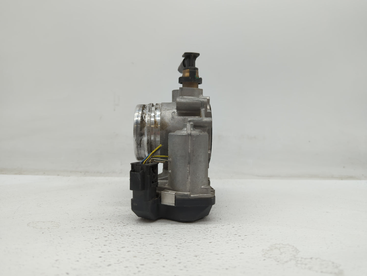 2012-2016 Bmw 328i Throttle Body P/N:A2C53355204 1354 7588625 Fits Fits 2012 2013 2014 2015 2016 2017 2018 OEM Used Auto Par