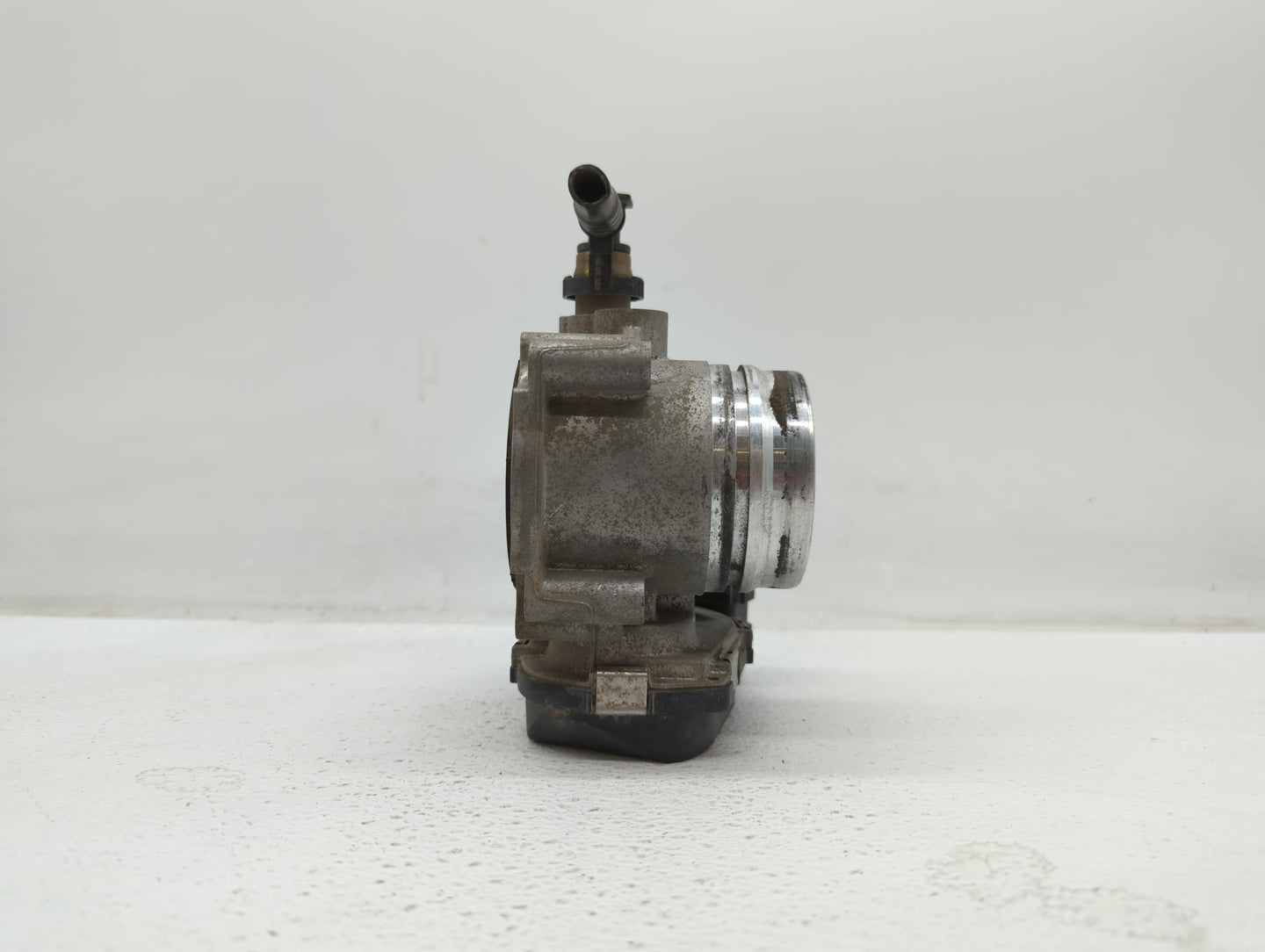 2012-2016 Bmw 328i Throttle Body P/N:A2C53355204 1354 7588625 Fits Fits 2012 2013 2014 2015 2016 2017 2018 OEM Used Auto Par