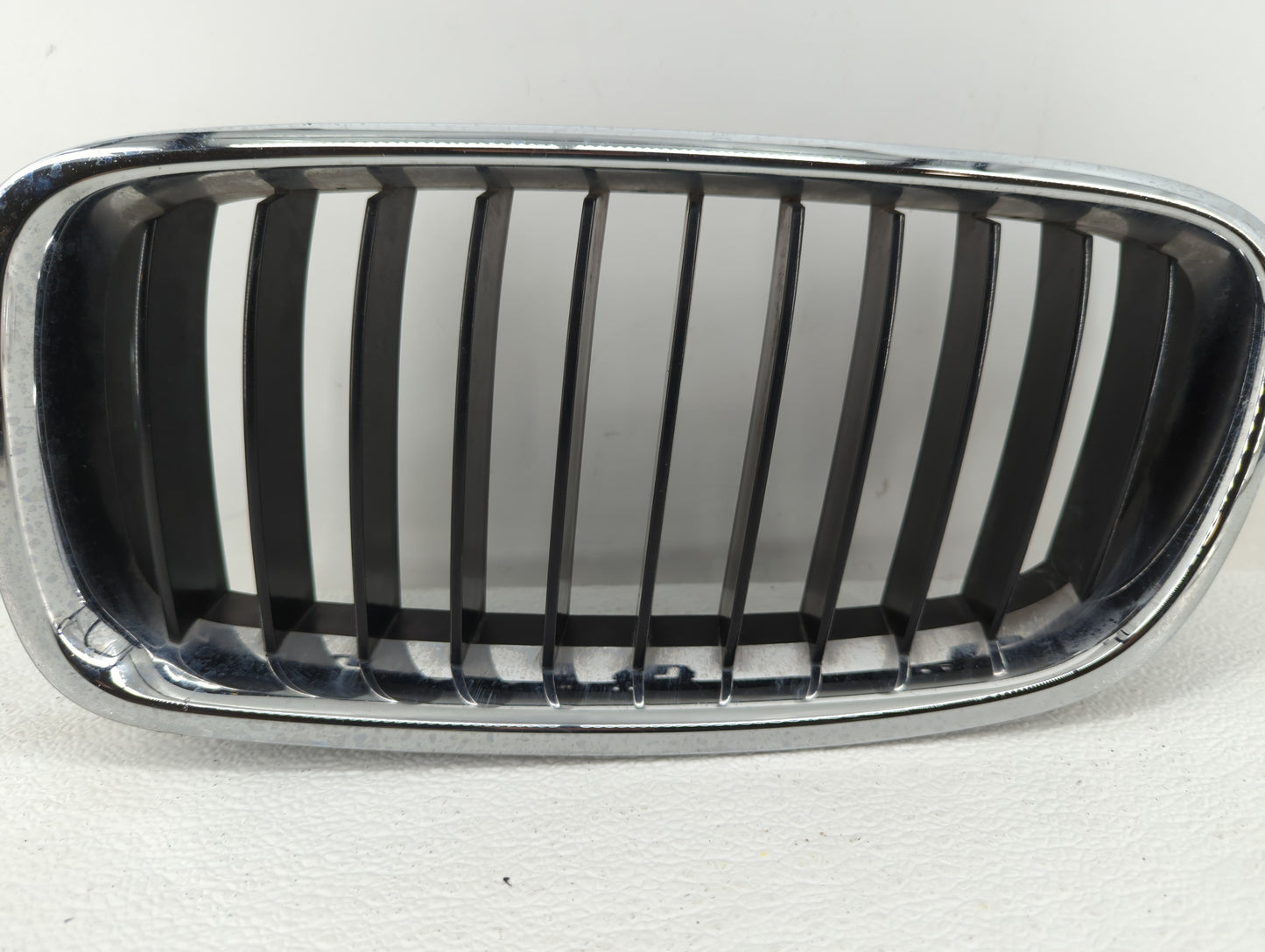 2012-2016 Bmw 328i Front Bumper Grille Cover - Oemusedautoparts1.com