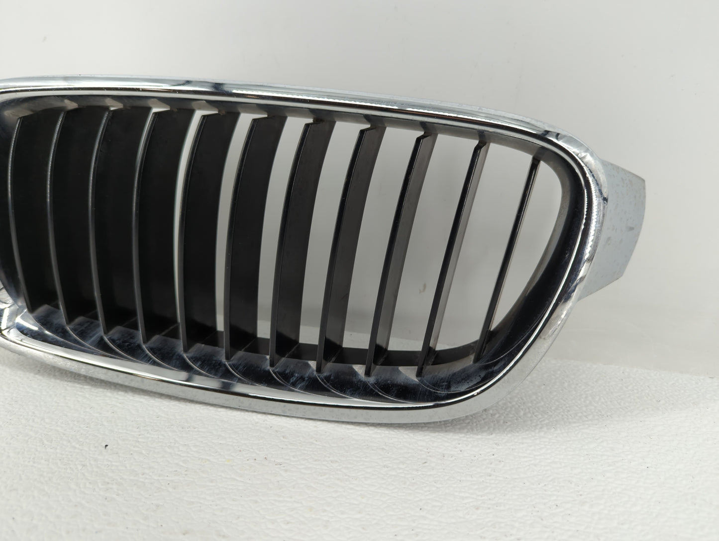 2012-2016 Bmw 328i Front Bumper Grille Cover - Oemusedautoparts1.com
