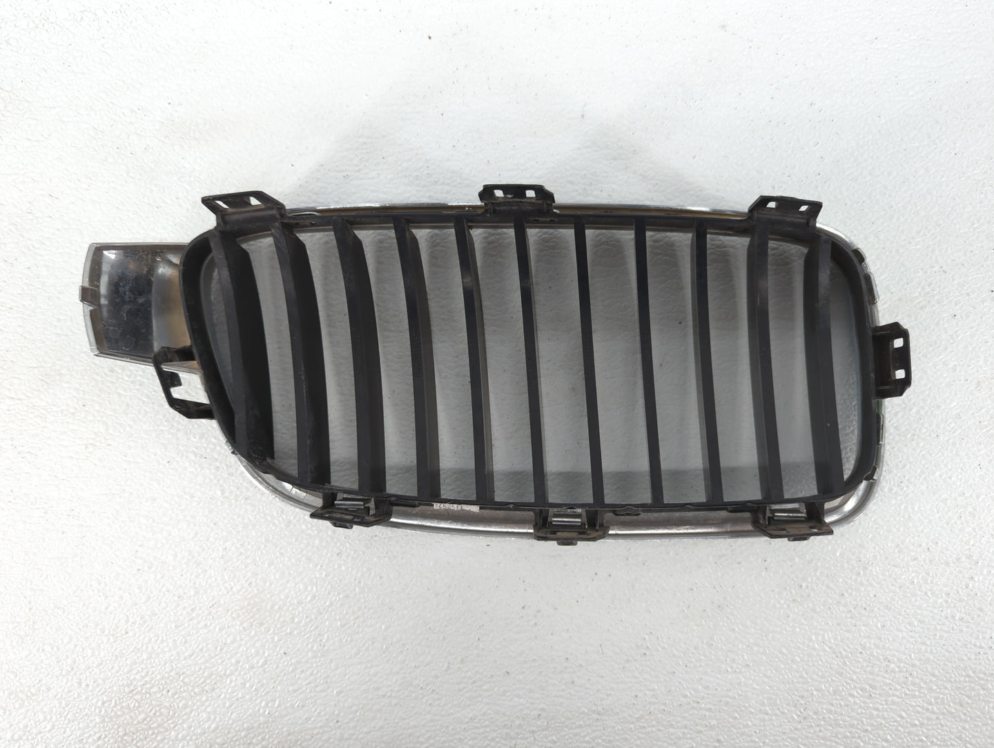2012-2016 Bmw 328i Front Bumper Grille Cover - Oemusedautoparts1.com