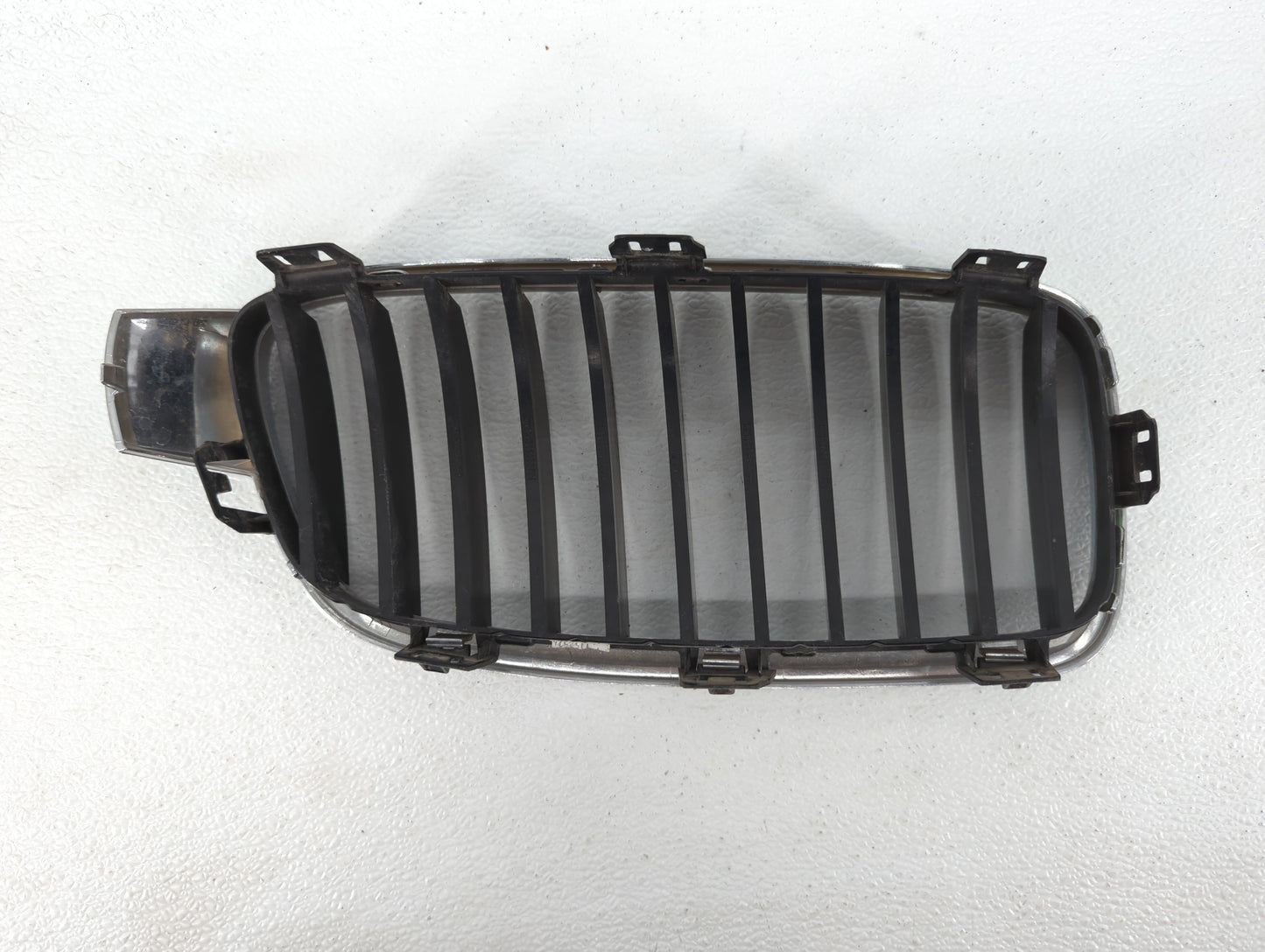 2012-2016 Bmw 328i Front Bumper Grille Cover - Oemusedautoparts1.com