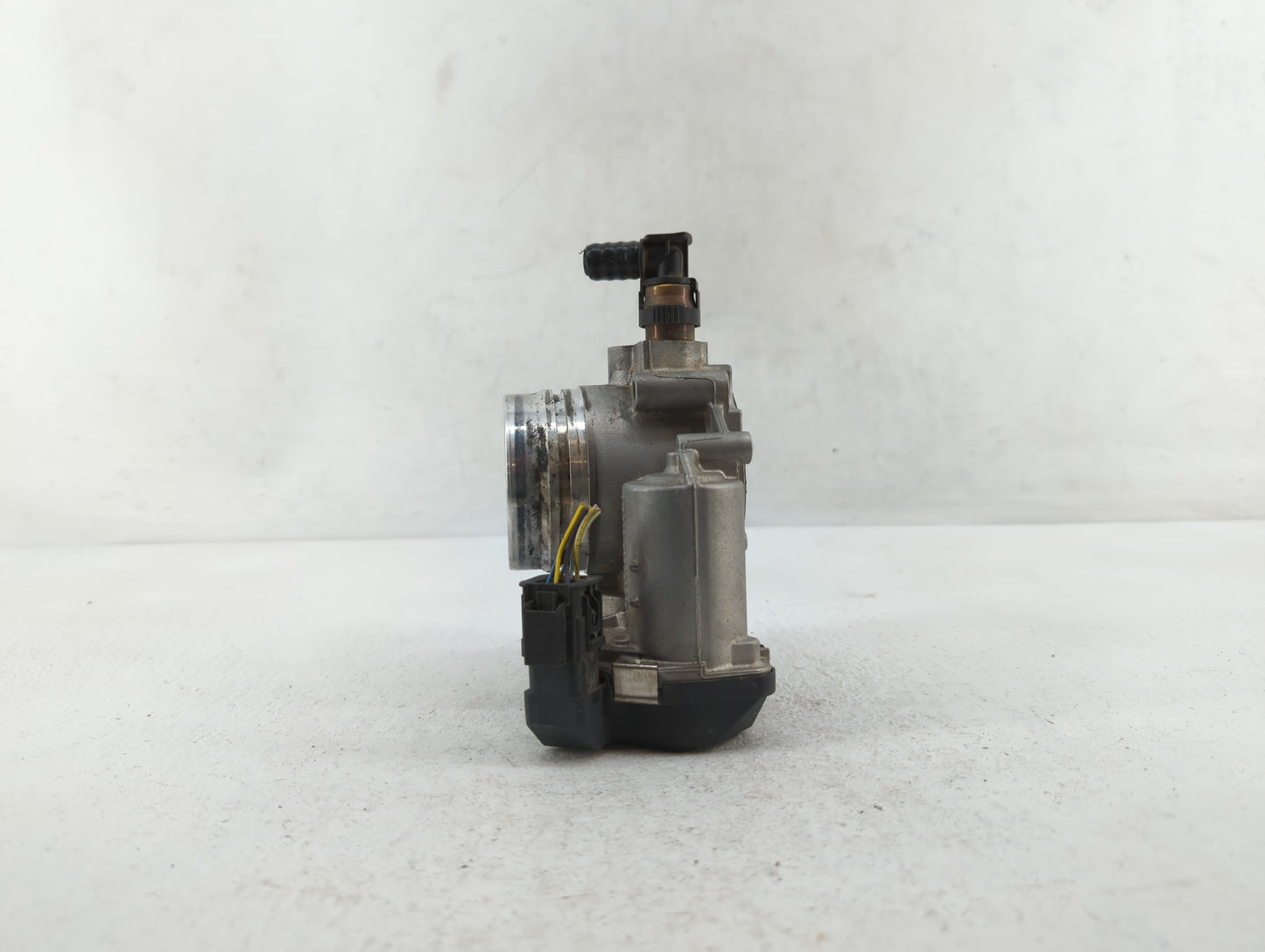 2012-2016 Bmw 328i Throttle Body P/N:A2C53355204 1354 7588625 Fits Fits 2012 2013 2014 2015 2016 2017 2018 OEM Used Auto Par