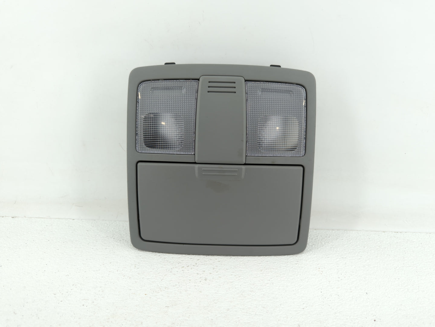 2013 Bmw 328i Overhead Roof Console Interior Dome Light Grey - Oemusedautoparts1.com